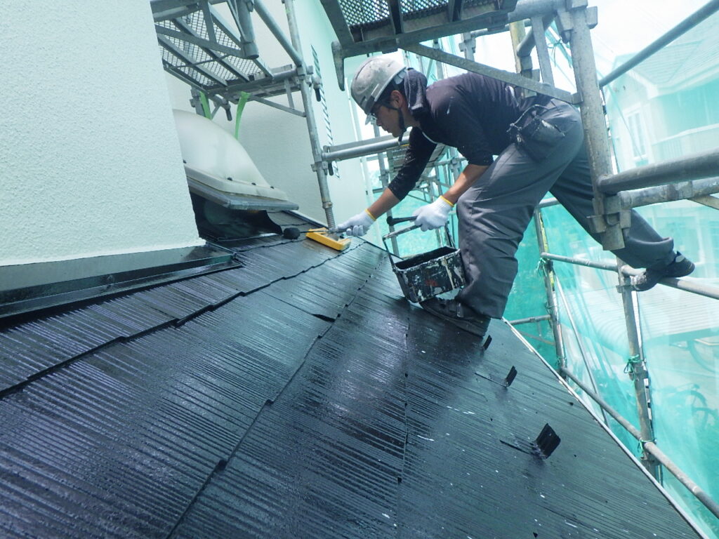 宇都宮市でスレート屋根・リシン壁塗装工事が完工しました。