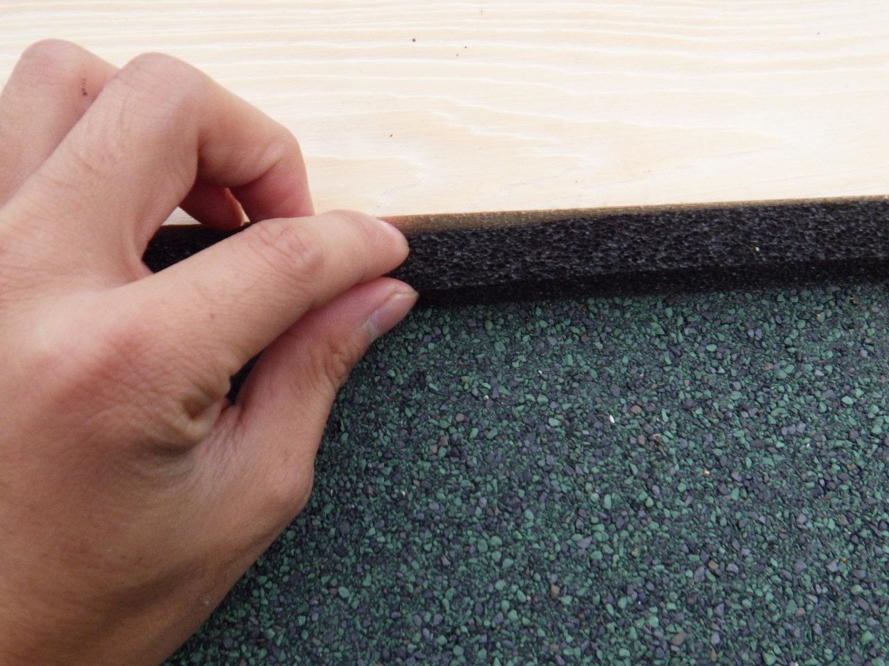 役物部分の納まりと通気材の設置