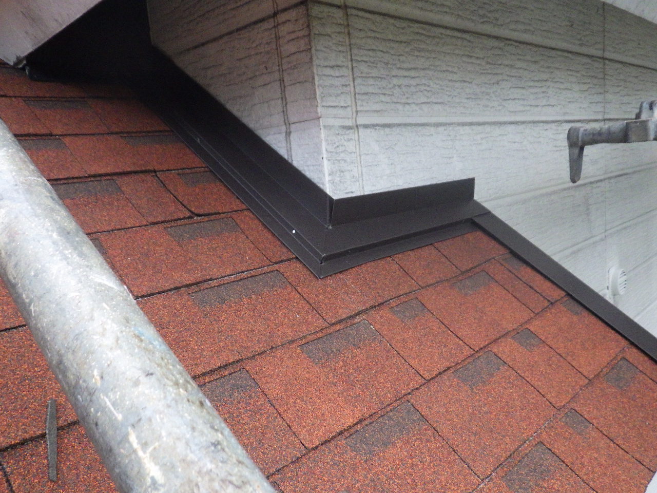 壁水切りの取り付け終了です