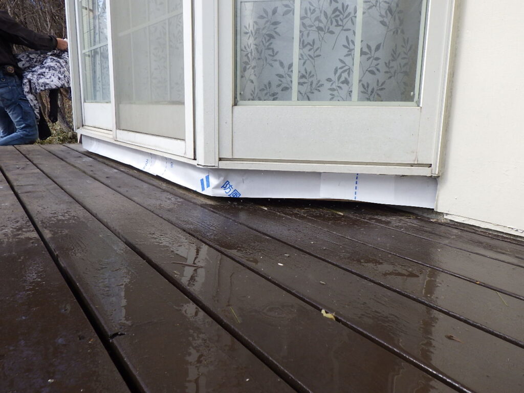 透湿シートの貼り付け終了