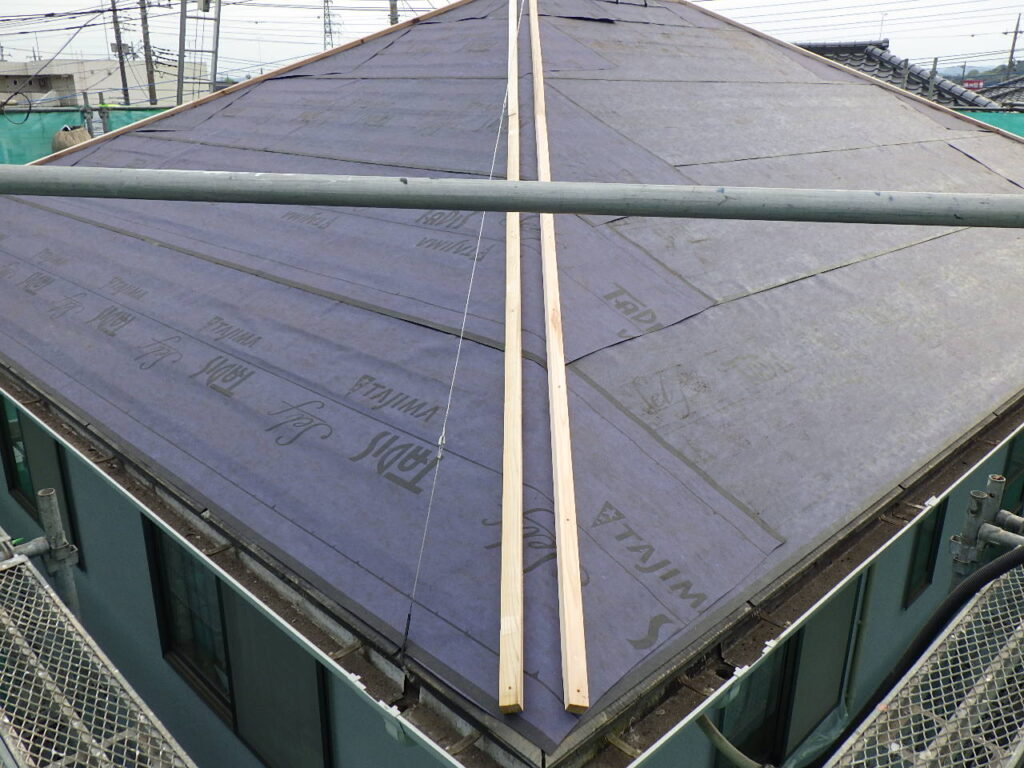宇都宮市で太陽光架台撤去　屋根カバールーフィング板金下地設置