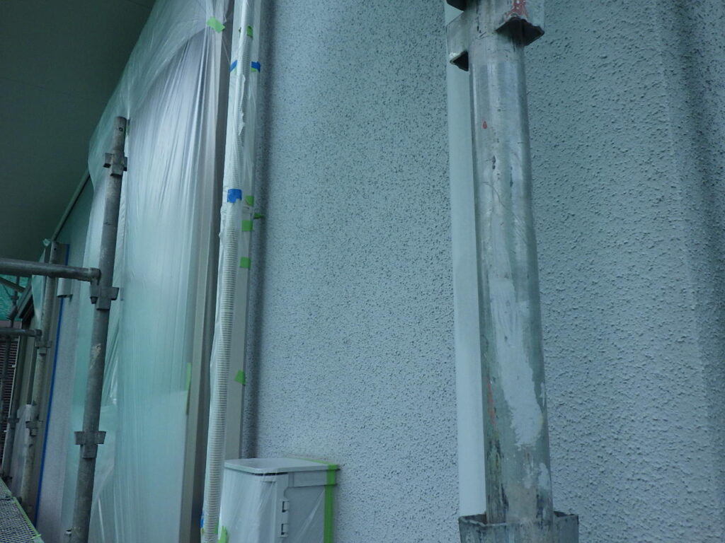外壁養生中