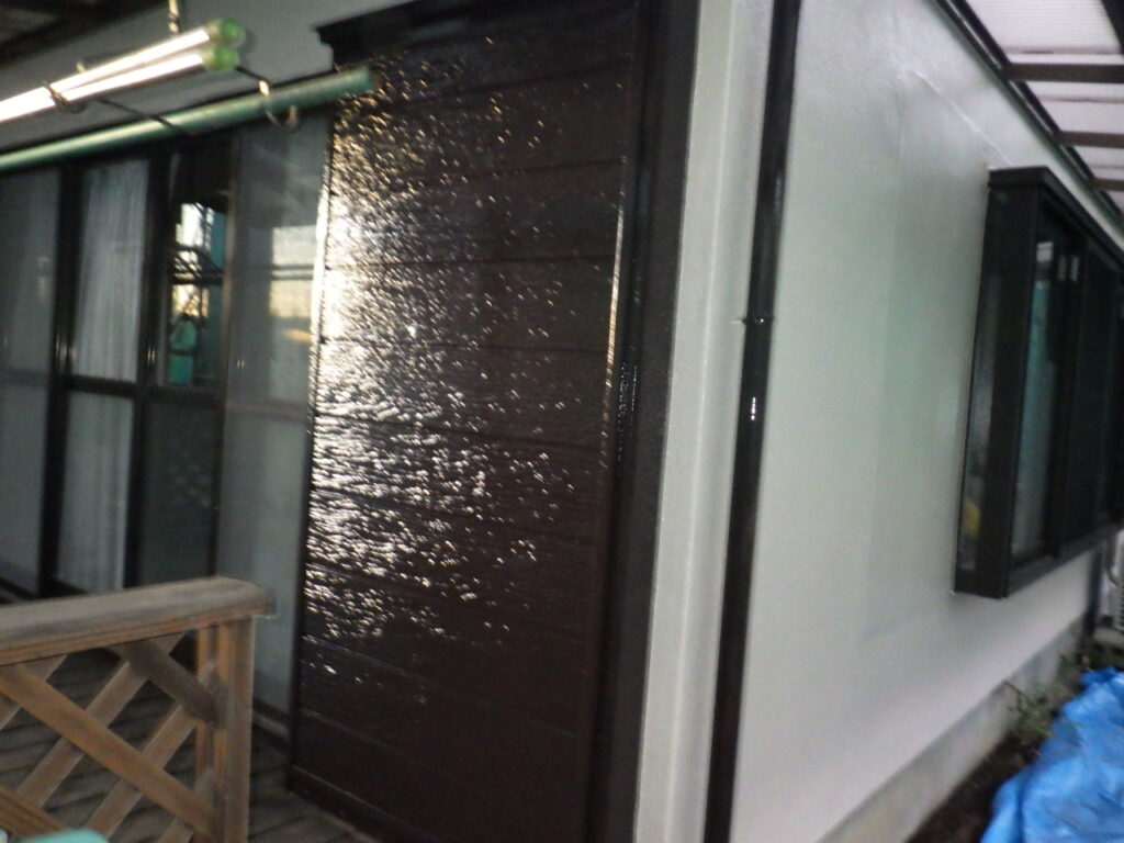 戸袋の上塗り終了です