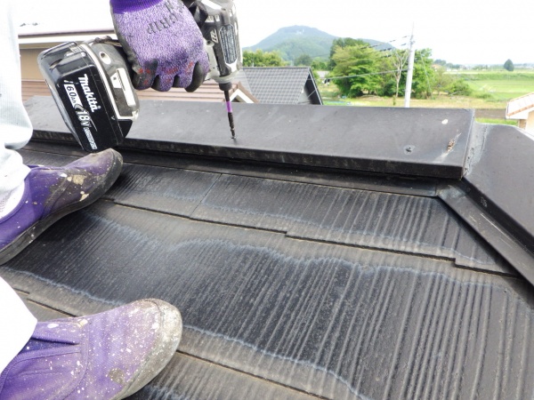 宇都宮市で遅粘着性ルーフィングを使い屋根カバー工事をしました