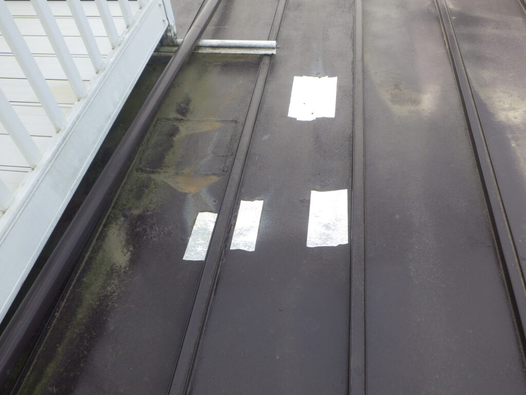 宇都宮市で瓦棒板金屋根の雨漏り補修工事をしました。