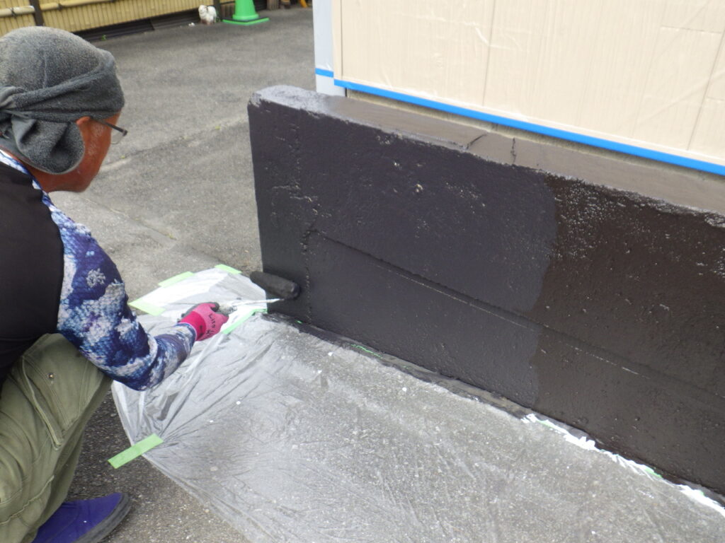 基礎上塗り中