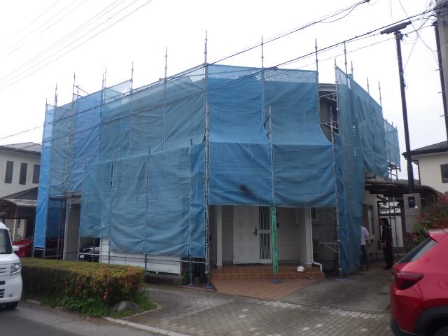 宇都宮市で雨樋交換と外壁塗装工事が着工となりました。