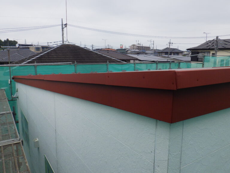 施工前のケラバ板金