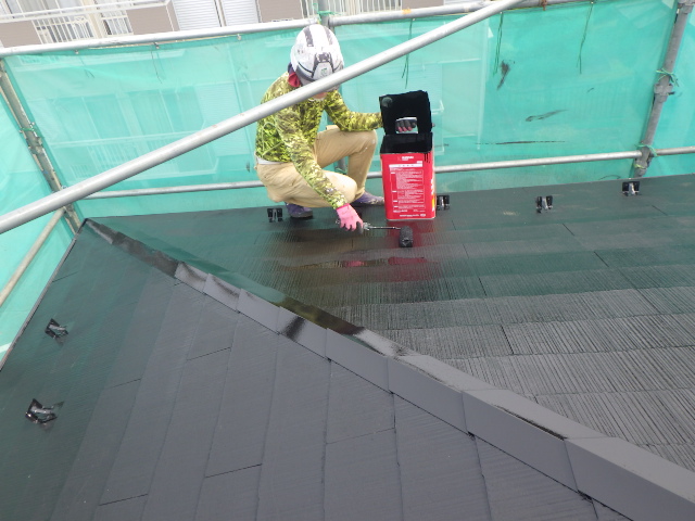 宇都宮市の屋根外壁塗装工事で軒天塗装をしました