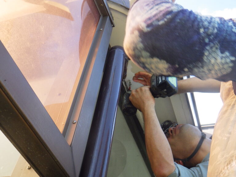 雨樋まわりの固定