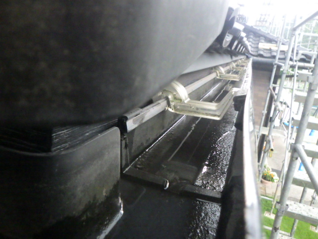 雨樋の清掃が終了しました