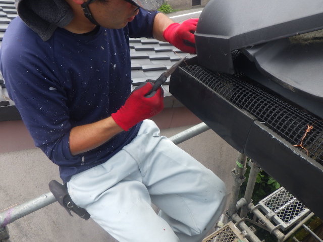 エスロネットを取り付け中です