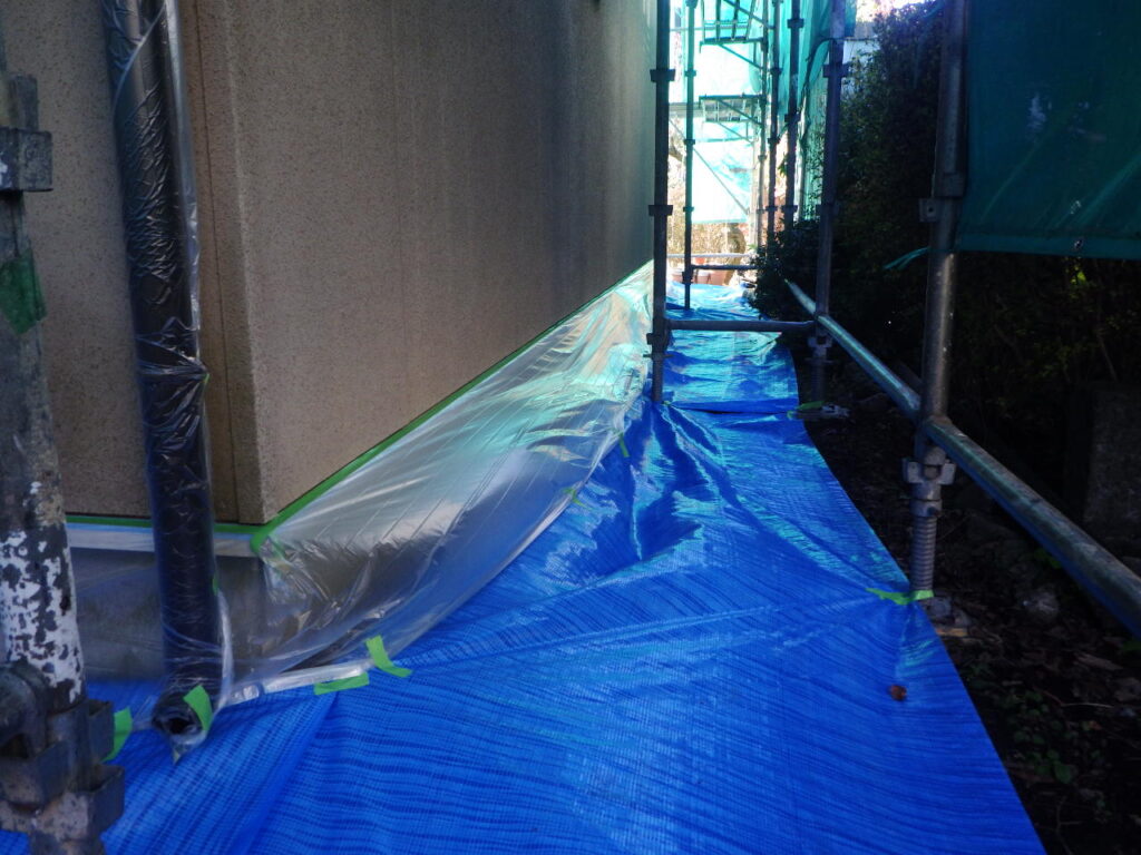 宇都宮市でザウルスEXを使用し板金部を下塗り塗装しました。