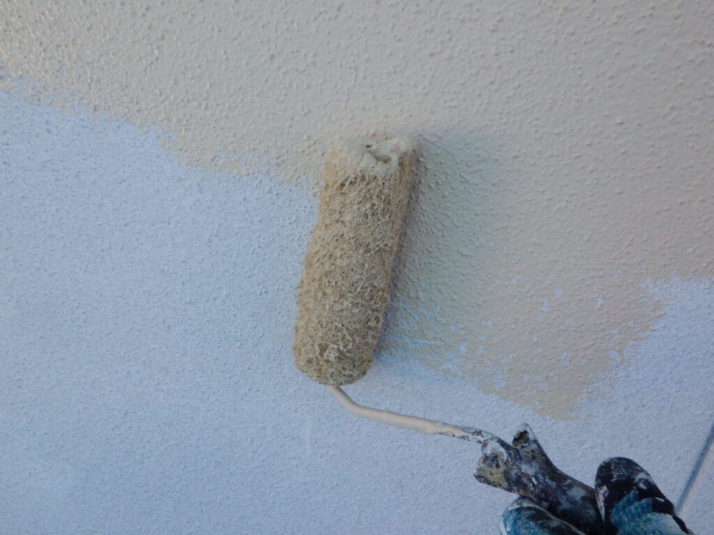 宇都宮市でリシン外壁下、中塗り塗装アレスダイナミックシリーズ