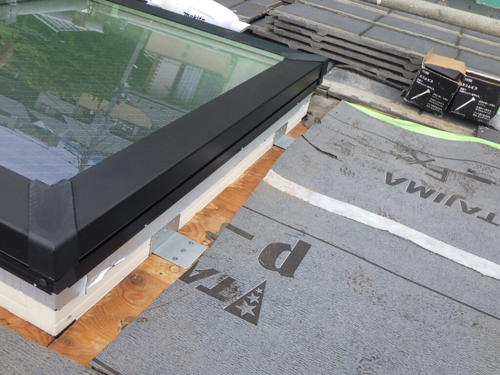 天窓の固定終了です