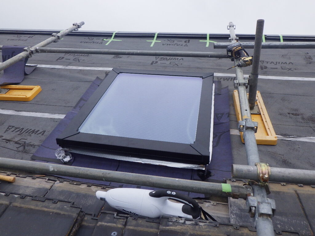 ルーフィング貼り付け終了です