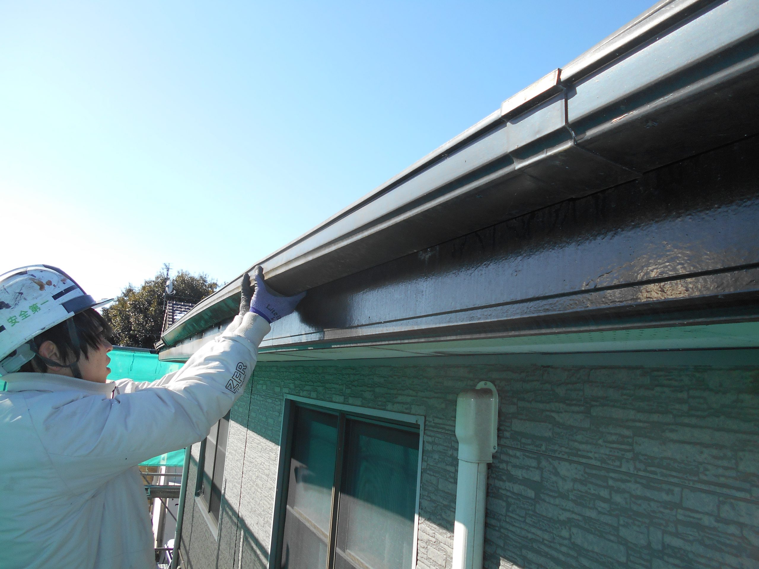 既存雨樋の取り外し