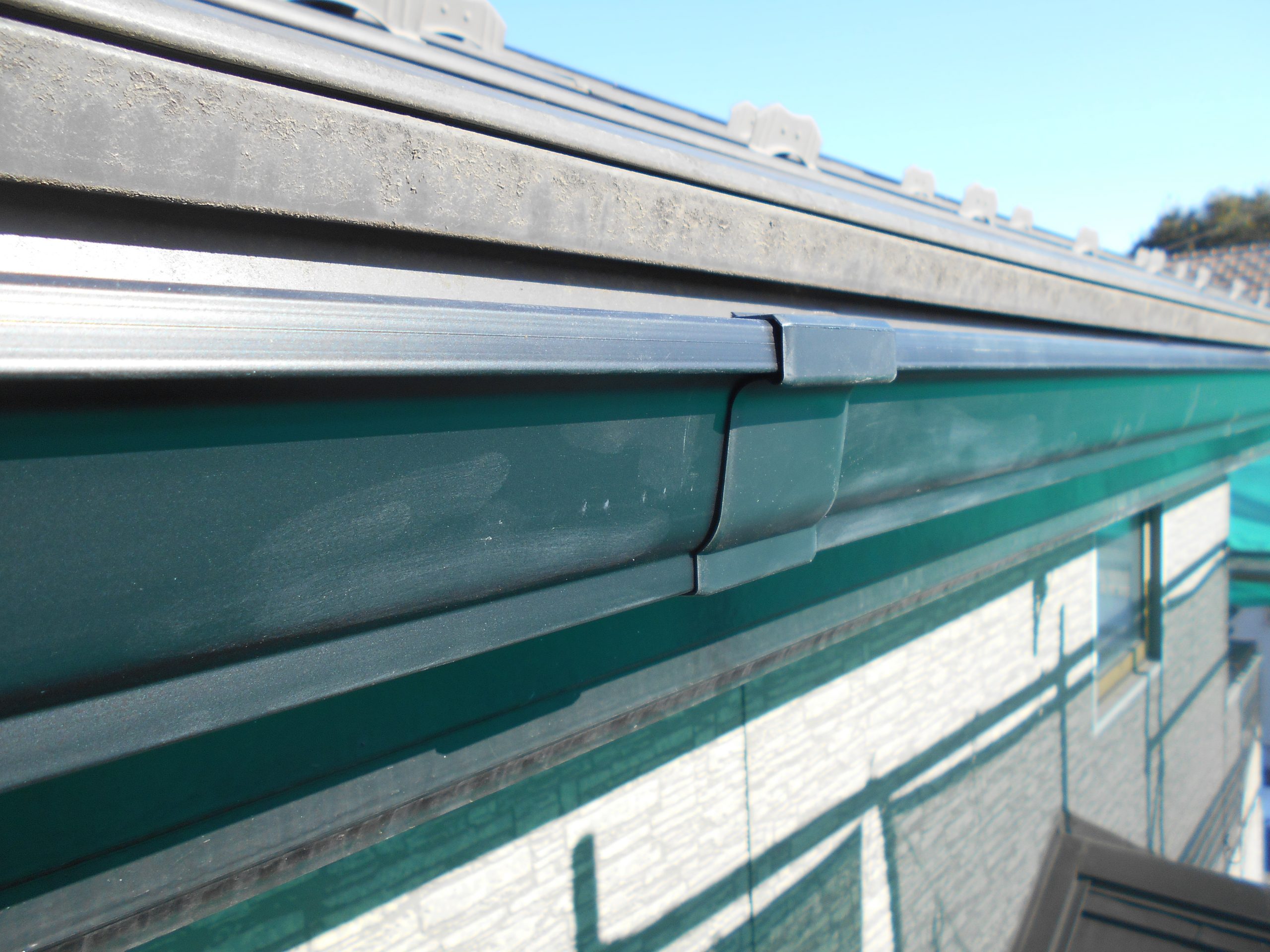 新しい雨樋の設置